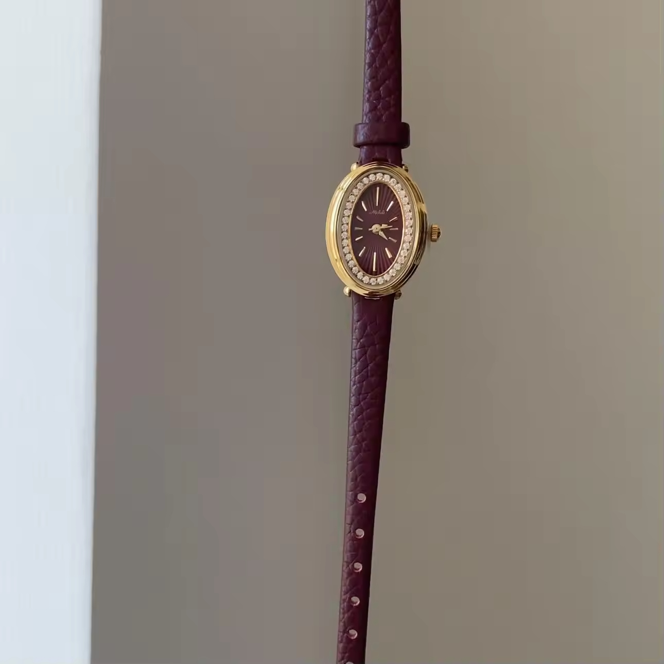 New Quartz Watch Inlaid with Rhinestones, Luxurious and Personalized Women's Watch, Vintage Women's Watch